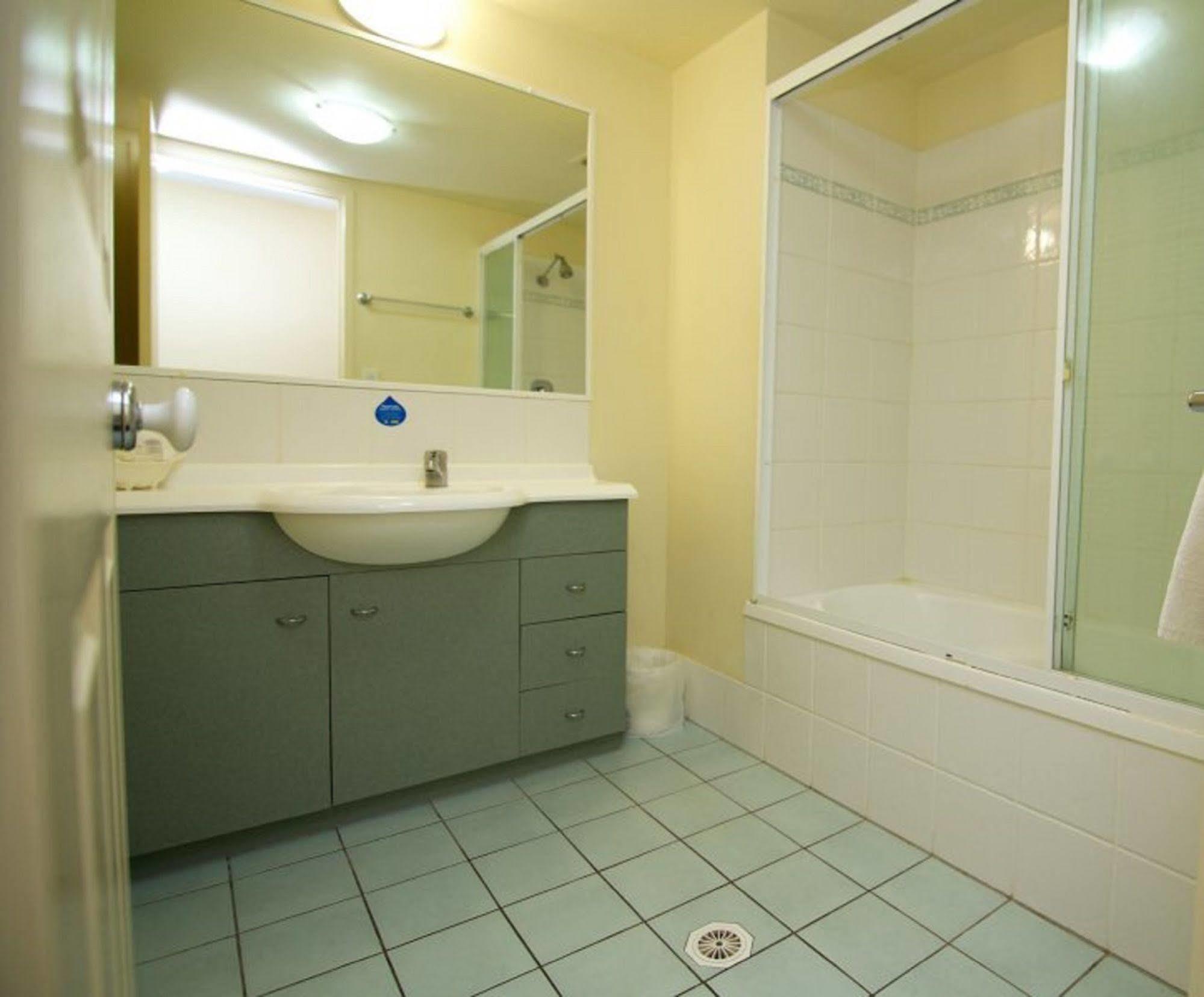 Blue Water Bay Villas Gold Coast Bagian luar foto