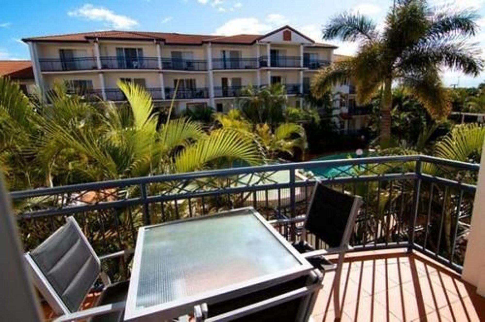 Blue Water Bay Villas Gold Coast Bagian luar foto