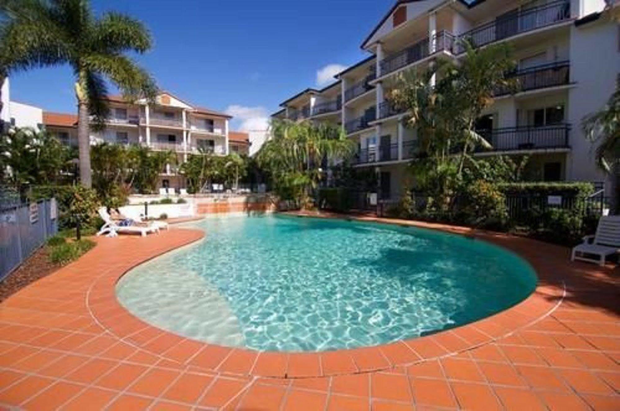 Blue Water Bay Villas Gold Coast Bagian luar foto
