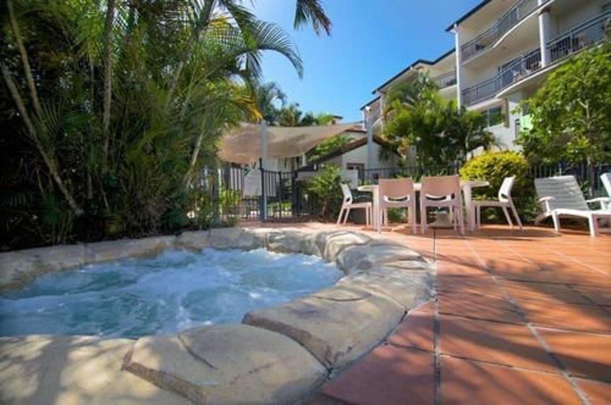Blue Water Bay Villas Gold Coast Bagian luar foto